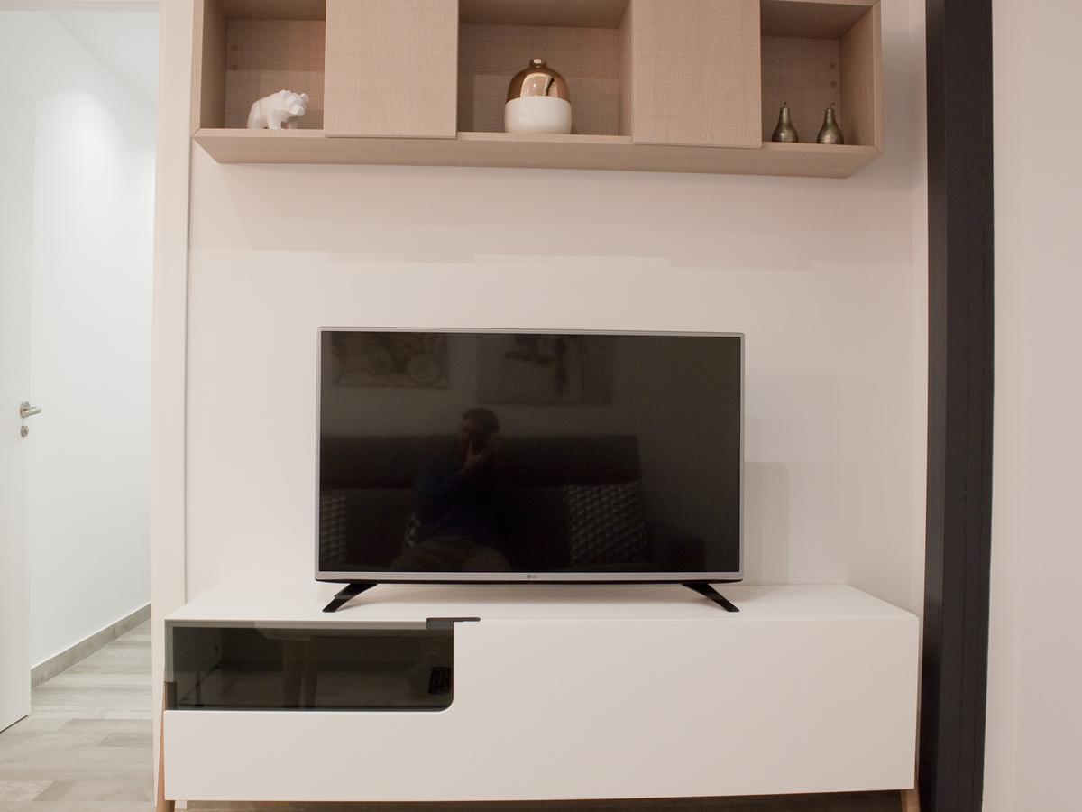 Apartamento Nuevo Y De Lujo En Puerta Del Sol Madri Exterior foto